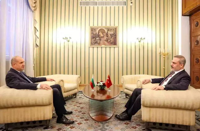 Dışişleri Bakanı Hakan Fidan, Bulgaristan Cumhurbaşkanı Rumen Radev ile görüştü