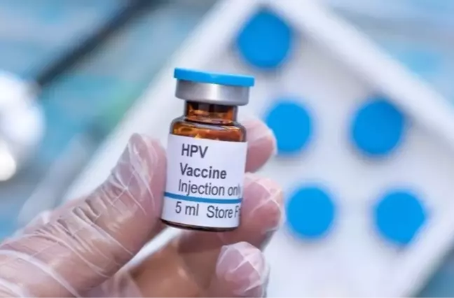 HPV aşısı nedir, kimlere yapılmaz? #128137 HPV aşısı kimlere yaptırılır, ne zaman yapılmalıdır?