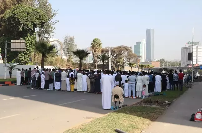 Etiyopya'da Müslümanlar Bayram Namazı İçin Bir Araya Geldi