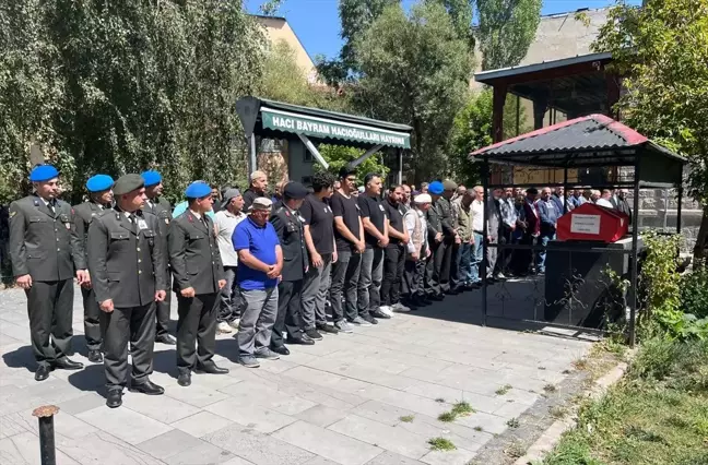 Kıbrıs gazisi İbrahim Gündüz'ün cenazesi Kars'ta defnedildi