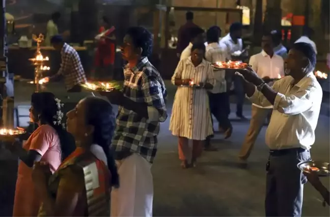 Hindu Işık Festivali Diwali Sri Lanka ve Hindistan'da Coşkuyla Kutlandı