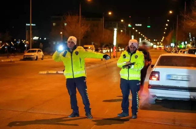 Isparta'da Trafik Denetimlerinde 100 Araca Ceza Kesildi