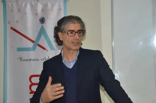 Prof. Dr. Ramazan Özdemir Lise Öğrencilerine Deneyimlerini Anlattı