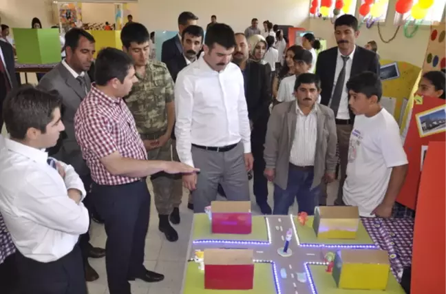 Arguvan'da Bilim Fuarı Açıldı