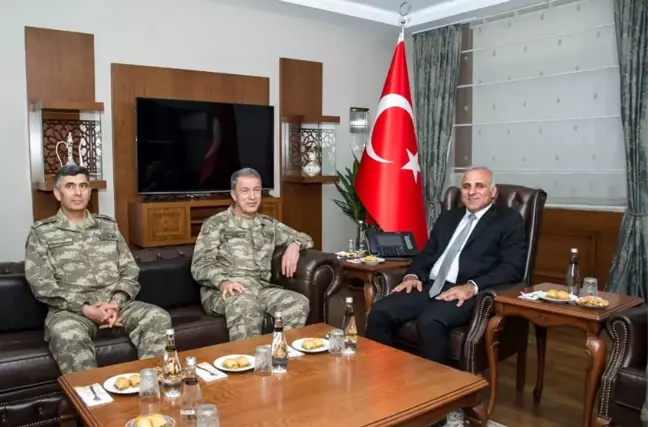 Genelkurmay Başkanı Akar Van'da