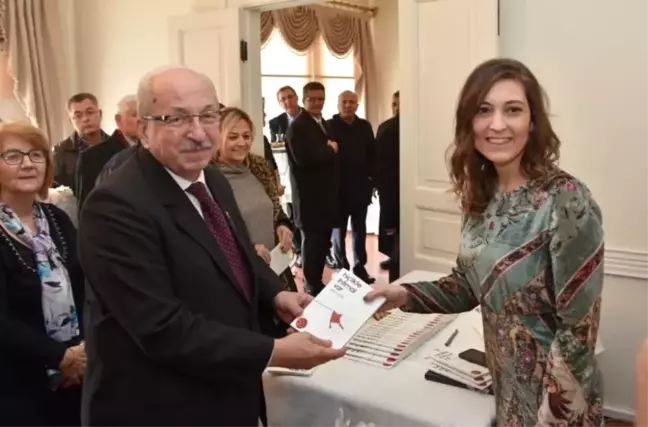 Başkan Albayrak Pelin Kıvrak'ın İmza Günü Etkinliğine Katıldı