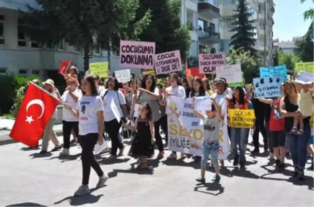Eskişehir'de Çocuk İstismarına Tepki Yürüyüşü