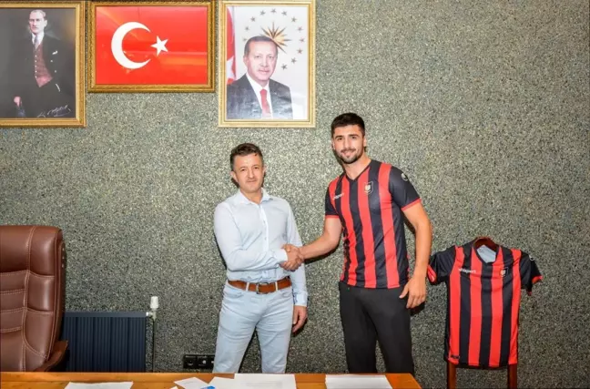 Uşakspor'da forvete takviye