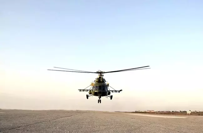 Azerbaycan Hava Kuvvetleri'nden Helikopterlerle Tatbikat