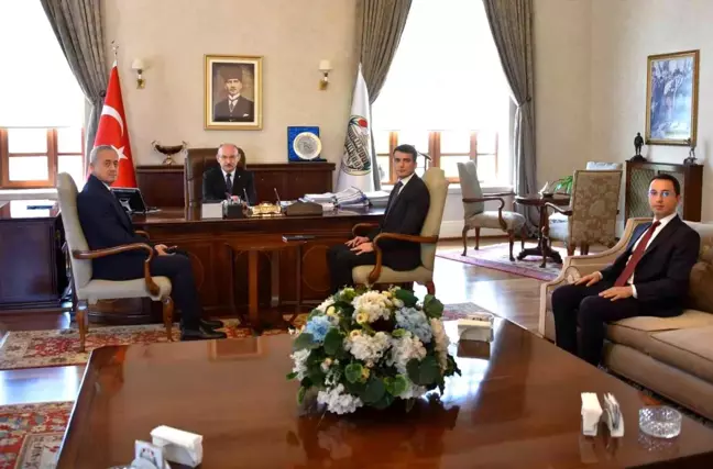 Göreve yeni başlayan kaymakamlardan Vali Karadeniz'e ziyaret