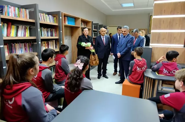 Yozgat Merkez Ortaokulu'nda kütüphane ve okuma salonu açıldı