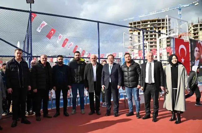 Karesi Belediyesi Maltepe Mahallesi Semt Spor Sahası'nı Hizmete Aldı