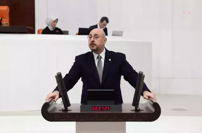 İYİ Parti Milletvekili Uğur Poyraz'dan kamu görevlilerine disiplin cezalarının affı teklifi
