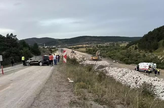 Kastamonu'da Otomobil Çarpışması: 2'si Çocuk 9 Kişi Yaralandı