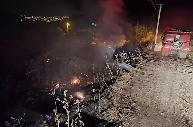 Kumluca'da Makilik Alanda Çıkan Yangın Kısa Sürede Söndürüldü