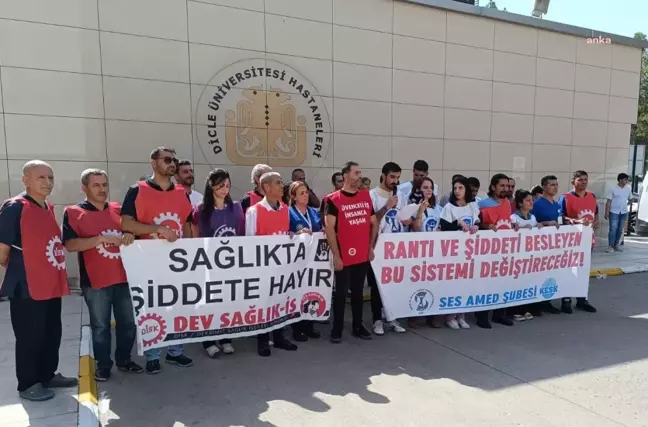 Dicle Üniversitesi Hastanesi'nde Sağlık Çalışanlarına Saldırı Protesto Edildi