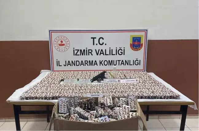 İzmir'de Uyuşturucu Operasyonu: 26 Bin Sentetik Ecza Ele Geçirildi