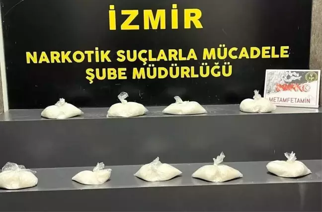 İzmir'de Uyuşturucu Ticareti Operasyonu: 4 Kilo Metamfetamin Ele Geçirildi