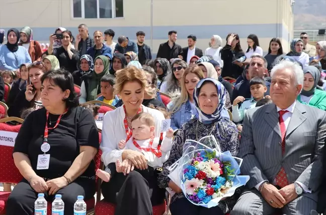 Baskil'de 'Çocuklar Gülsün Diye' Anaokulu Açıldı