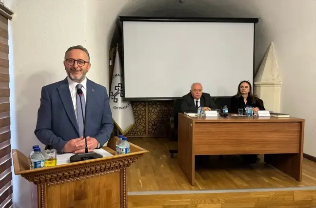 Leyla vü Mecnun Mesnevileri Sergisi Sanatseverlerle Buluştu