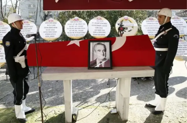 Eski Dışişleri Bakanı Halefoğlu, Son Yolculuğuna Uğurlandı