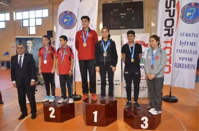 İşitme Engelliler Türkiye Badminton Şampiyonası' Sona Erdi