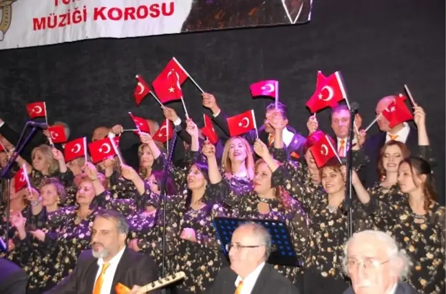 Çgc Türk Halk Müziği Korosu'ndan Türkü Şöleni