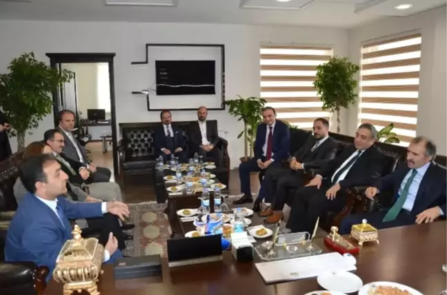 Yavilioğlu, Başkan Göğebakan ile Referandumu Konuştu