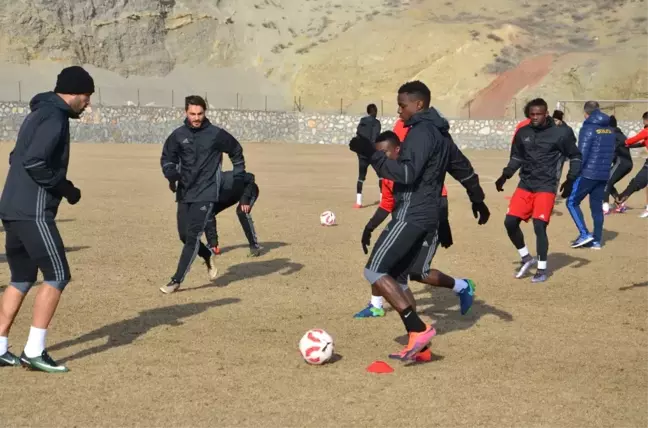 Evkur Yeni Malatyaspor 3 Puana Şartlandı