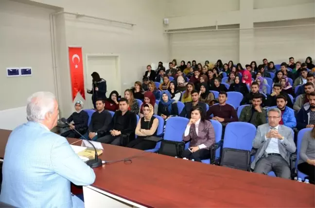 Mehmet Akif Ersoy'u Anlamak