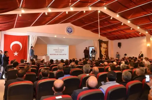 Vali Arslantaş, İliç ve Kemah'ta Muhtarlar ile Bir Araya Geldi