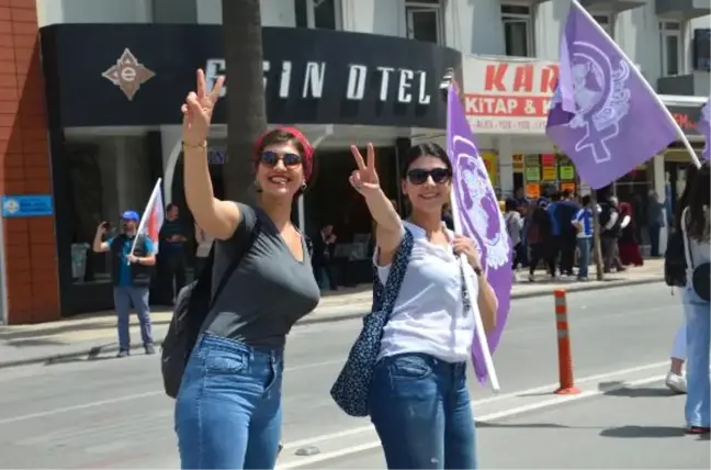 Denizli'deki 1 Mayıs Kutlaması 2.5 Saat Sürdü