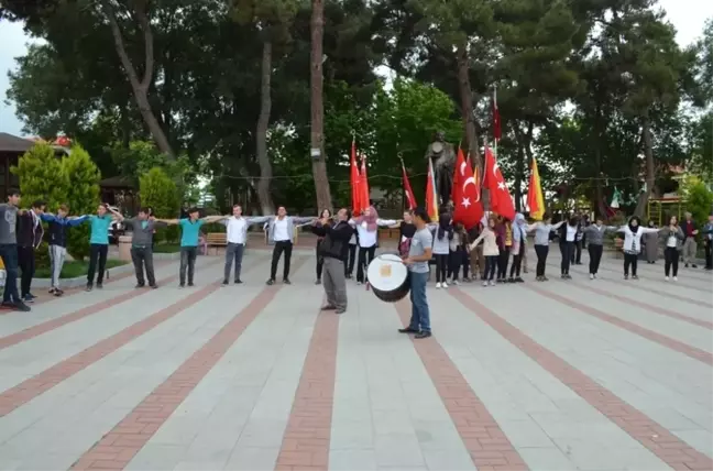 İvrindi' de Gençlik Yürüyüşü