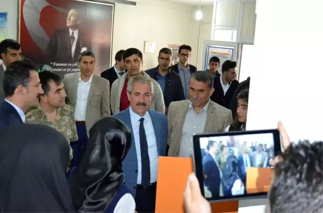 Adilcevaz'da Bilim Fuarı