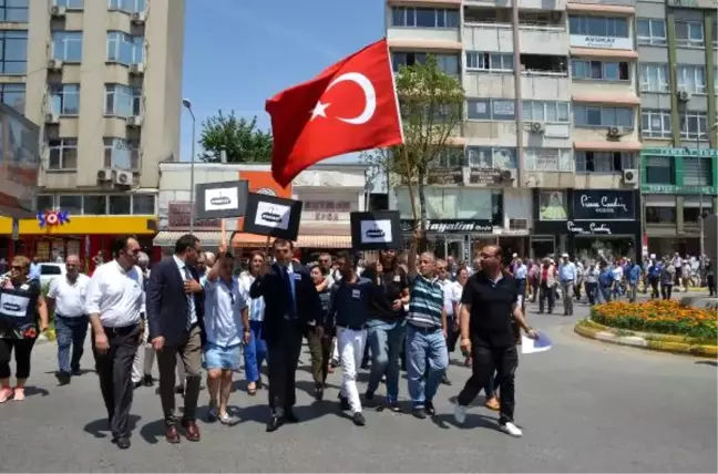 Mersin'de CHP'liler 'Adalet' İçin Yürüdü