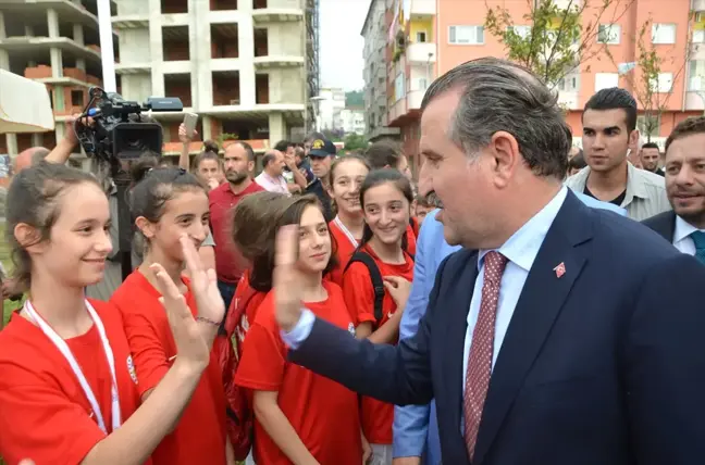 Gençlik ve Spor Bakanı Bak, Rize'de