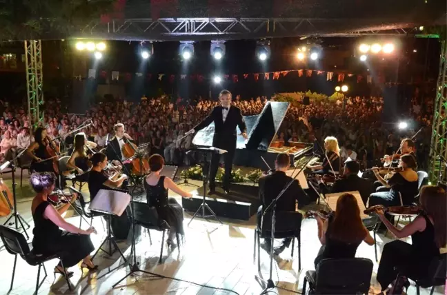 İdil Biret, 29 Temmuz'da Kuşadalılarla Buluşacak