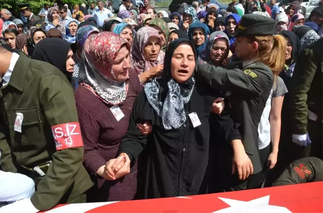 Şehidin Cenaze Namazını Babası Kıldırdı