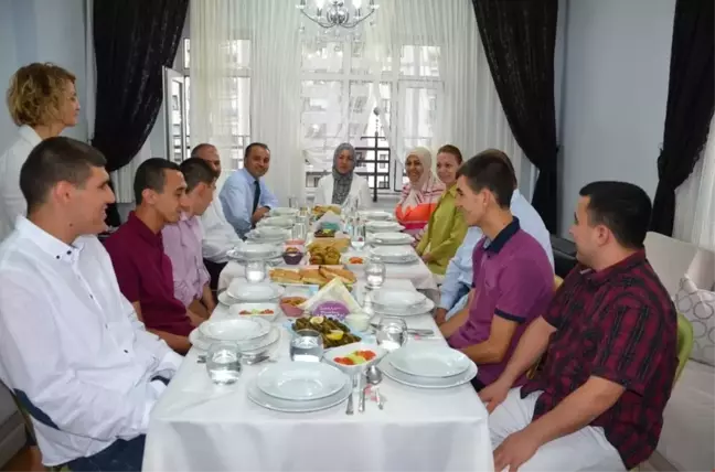 Bayan Özhaseki ve Bayan Kamçı'dan Umut Evlerine Ziyaret
