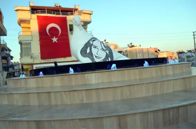 Ankarada Garı Önündeki Bombalı Saldırıda Ölen Elif Didim'de Yaşatıldı