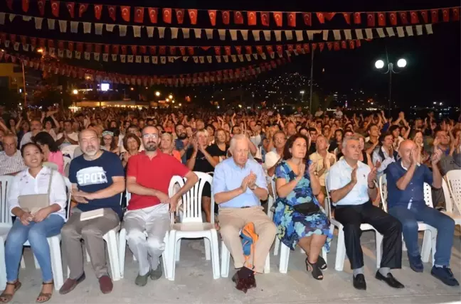 Kuşadası'nda Kurtuluş Konseri