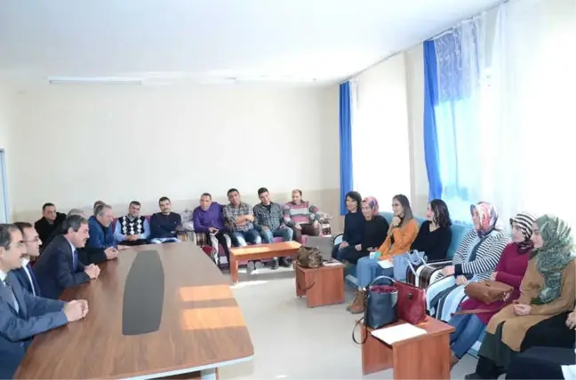 Darende Belediyesi'nden 300 Öğrenciye Kışlık Mont