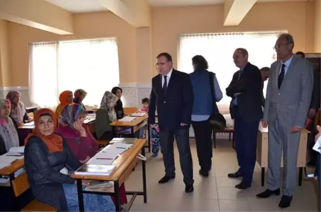Didim'de Okuma Yazma Seferberliği Devam Ediyor