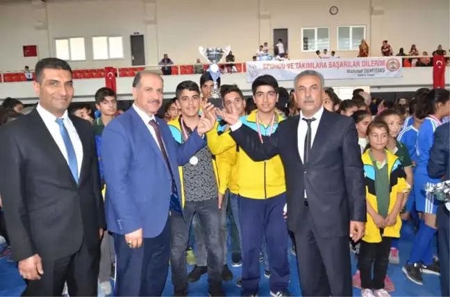 Güney Adana Spor Şenliği Ödül Töreni Gerçekleştirildi
