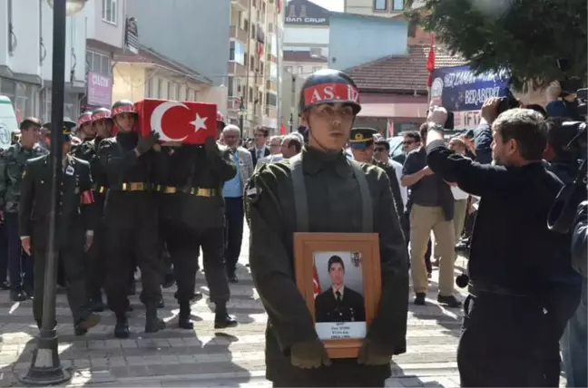 Bozüyük'te Binler Şehidini Son Yolculuğuna Uğurladı