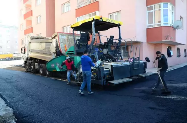 Başkan Bulutlar, Asfalt Çalışmalarını Yerinde İnceledi