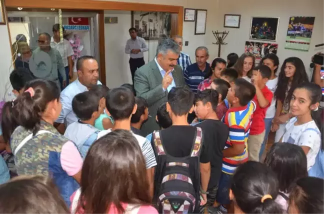 Çocuklar Başkan Özgüven'in Misafiri Oldu