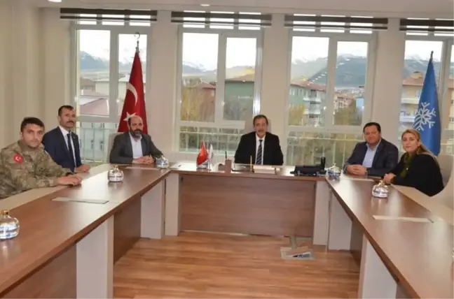 Başkan Sözen'den Başkan Bulutlar'a Plaket