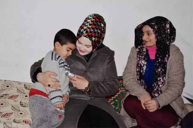 Kaymakam Uzan'ın Eşinden Dar Gelirli Ailelere Ziyaret