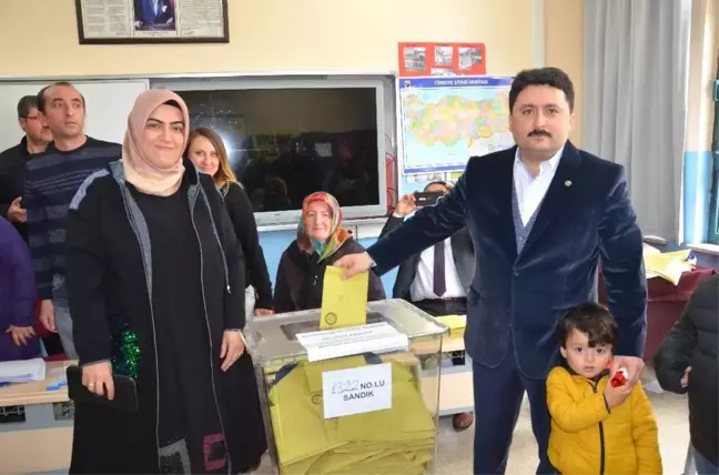 Balıkesir Büyükşehir ve İlçe Belediye Başkanları Oylarını Kullandı